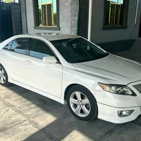 Toyota Camry 2011