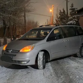 Toyota Sienna 2005