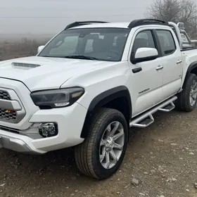 Toyota Tacoma 2018
