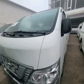 Nissan Urvan 2022