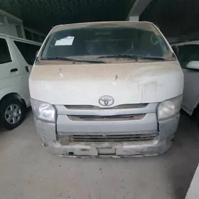 Toyota Hiace 2025