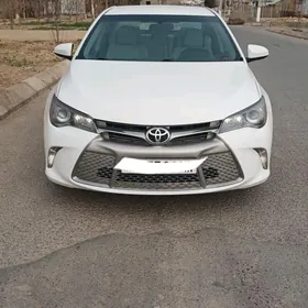 Toyota Camry 2017