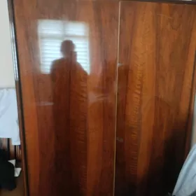 шкаф старинный