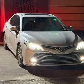 Toyota Camry 2020