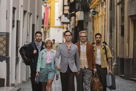 Вышел тизер сериала «Берлин и дама с горностаем». Это спин-офф «Бумажного дома»