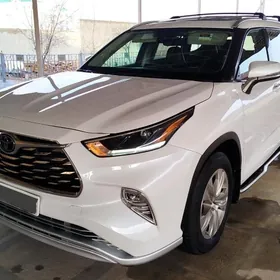 Toyota Highlander 2022