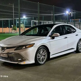 Toyota Camry 2018