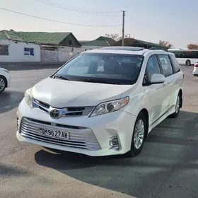 Toyota Sienna 2020