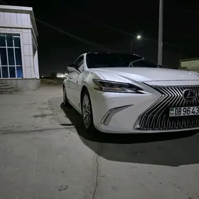 Lexus ES 350 2021