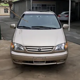 Toyota Sienna 2002