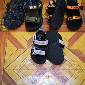 Детские босоножки