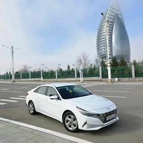Hyundai Elantra 2021