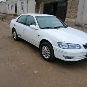 Toyota Camry 2000