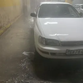 Toyota Corona 1995