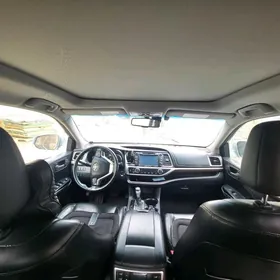 Toyota Highlander 2016