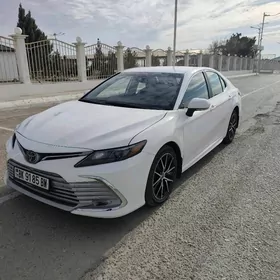 Toyota Camry 2023