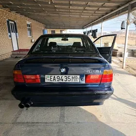 BMW 525 1990