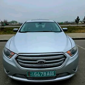 Ford Taurus 2012