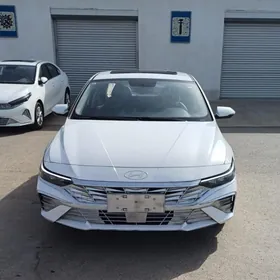 Hyundai Elantra 2025