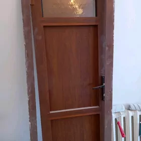 продаю дверь