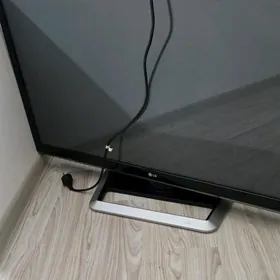 LG telewizor 42