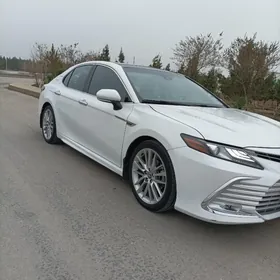 Toyota Camry 2020