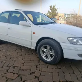 Toyota Camry 2000