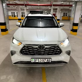 Toyota Highlander 2021