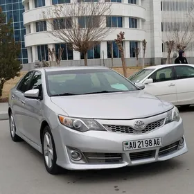 Toyota Camry 2013