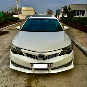 Toyota Camry 2011