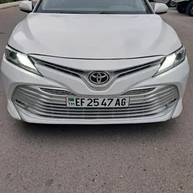 Toyota Camry 2018
