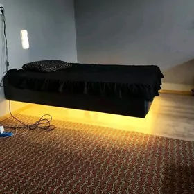 кровать весячи