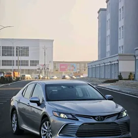 Toyota Camry 2020