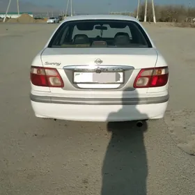 Nissan Sunny 2003