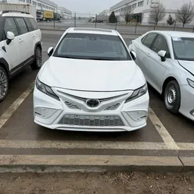 Toyota Camry 2024