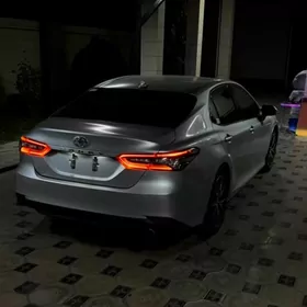 Toyota Camry 2020