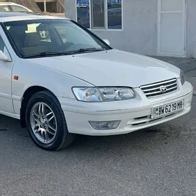Toyota Camry 2000