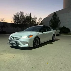 Toyota Camry 2020