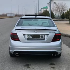 Mercedes-Benz C300 2009