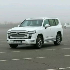 Toyota Land Cruiser 2023