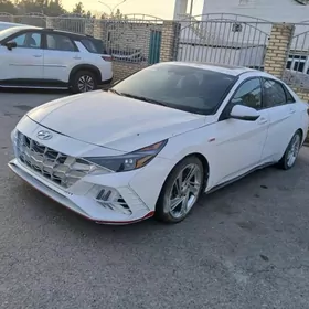 Hyundai Elantra 2023