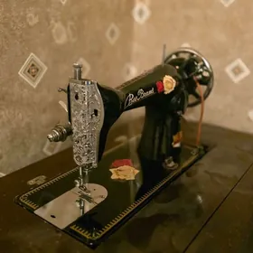 Швейная машинка