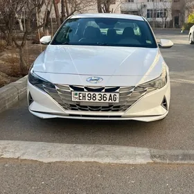 Hyundai Elantra 2021