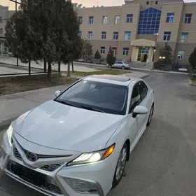 Toyota Camry 2022
