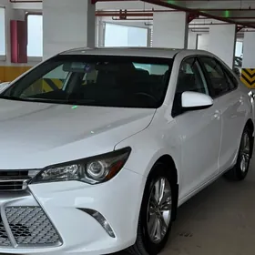 Toyota Camry 2015