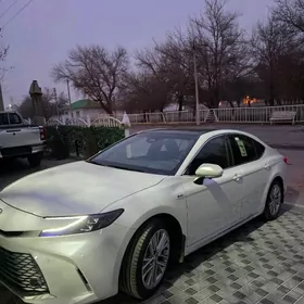 Toyota Camry 2025