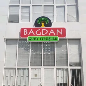 dukanda işlemek üçin 18. 25ýaş