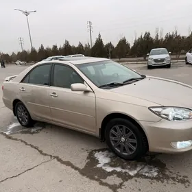 Toyota Camry 2004