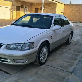 Toyota Camry 2000