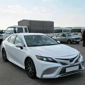 Toyota Camry 2022
